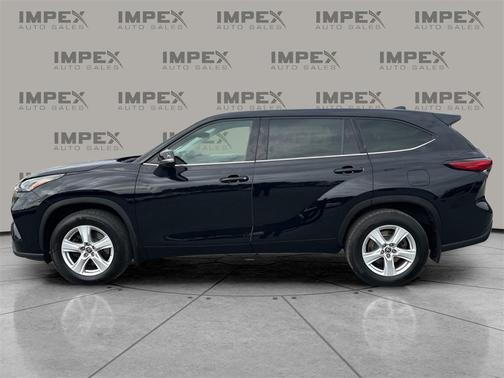 2022 Toyota Highlander LE