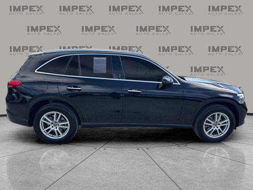 2025 Mercedes-Benz GLC 300 Base