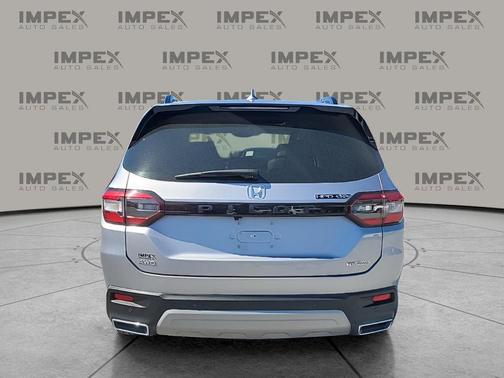 2024 Honda Pilot Touring 8-Passenger