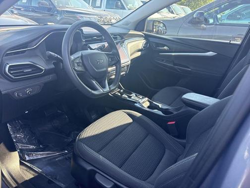 Gray Ghost Metallic 2023 Chevrolet Bolt EUV FWD LT