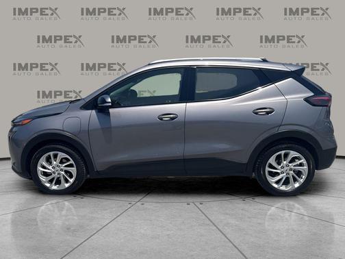Gray Ghost Metallic 2023 Chevrolet Bolt EUV FWD LT