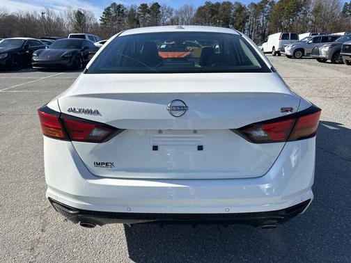 2025 Nissan Altima SR FWD