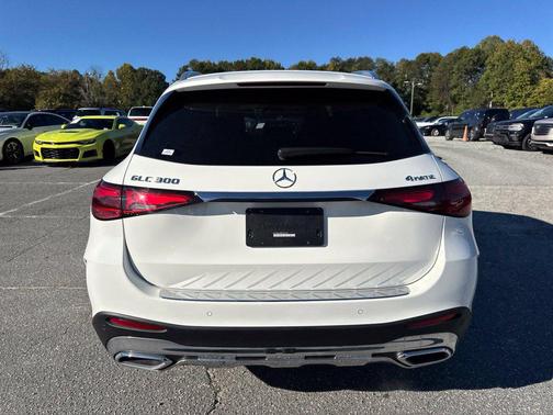 Polar White 2024 Mercedes-Benz GLC 300 4MATIC