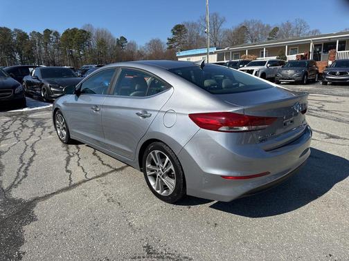 2017 Hyundai ELANTRA Limited