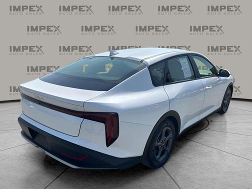 Snow White Pearl 2025 Kia K4 LXS