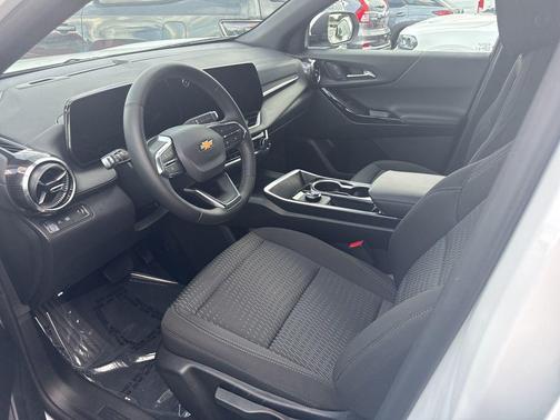 Summit White 2026 Chevrolet Equinox 1LT