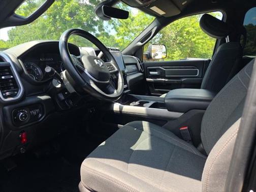2020 RAM 2500 Big Horn Crew Cab 4X4 6'4' Box