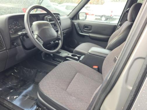 2000 Jeep Cherokee Classic 4WD