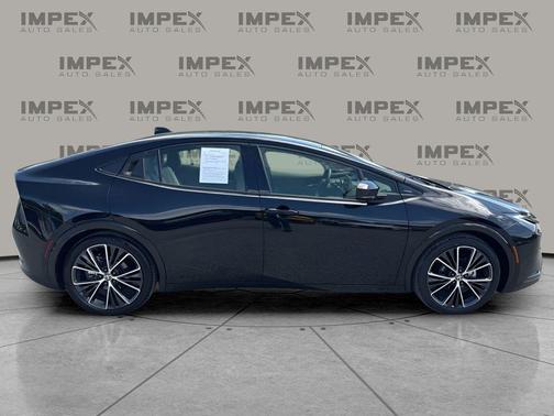 2025 Toyota Prius XLE