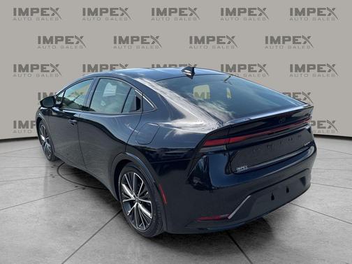 2025 Toyota Prius XLE