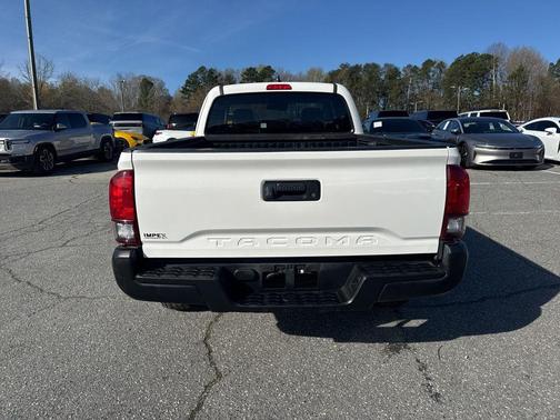 2022 Toyota Tacoma SR