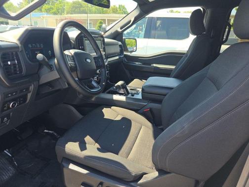 AVALANCHE 2024 Ford F-150 XLT