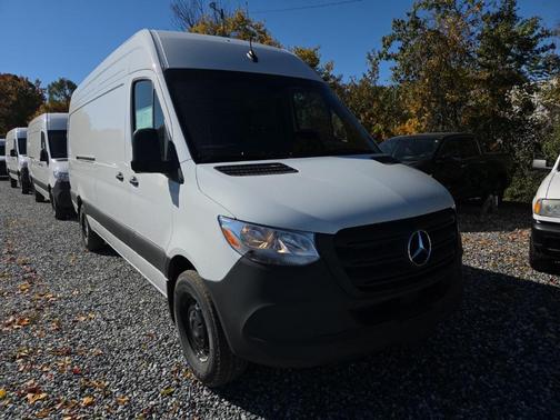 2025 Mercedes-Benz Sprinter 2500 High Roof