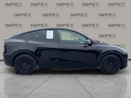 2022 Tesla Model Y Long Range Dual Motor All-Wheel Drive
