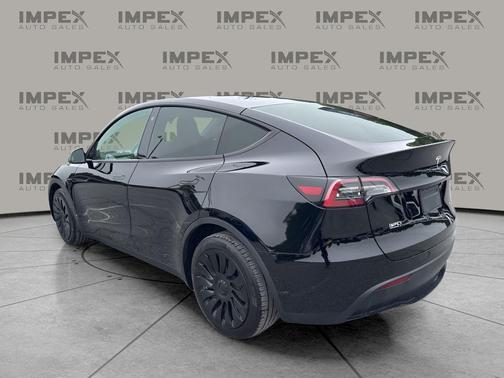 2022 Tesla Model Y Long Range Dual Motor All-Wheel Drive