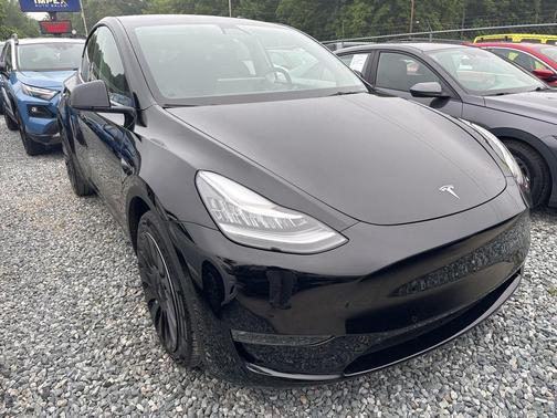 2022 Tesla Model Y Long Range Dual Motor All-Wheel Drive