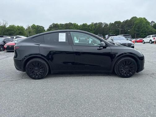 2022 Tesla Model Y Long Range Dual Motor All-Wheel Drive