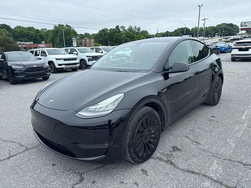 2022 Tesla Model Y Long Range Dual Motor All-Wheel Drive