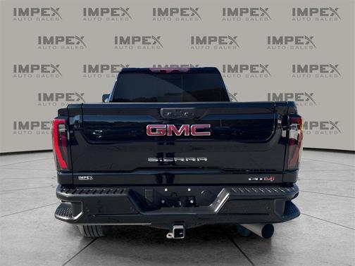 2024 GMC Sierra 2500 AT4