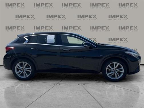 2019 INFINITI QX30 PURE