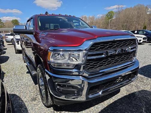 2019 RAM 2500 Tradesman Crew Cab 4x4 6'4' Box