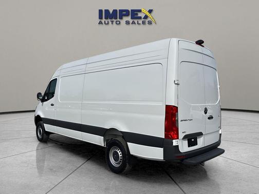 2025 Mercedes-Benz Sprinter 2500 High Roof