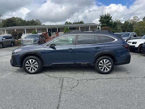 2023 Subaru Outback Base