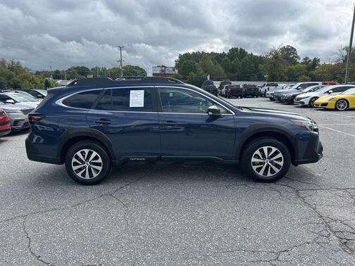 2023 Subaru Outback Base