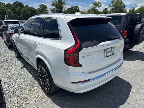 Crystal White Pearl 2026 Volvo XC90 Plus, B6 AWD Gas (mild hybrid), Gasoline, Bright, 7 Seats