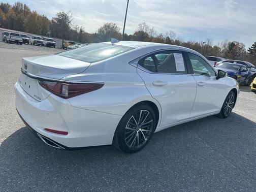 2025 Lexus ES 350 Base