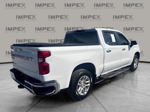 Summit White 2025 Chevrolet Silverado 1500 LT