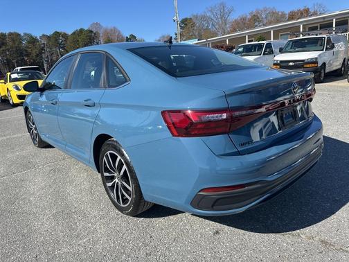 2025 Volkswagen Jetta 1.5T SE