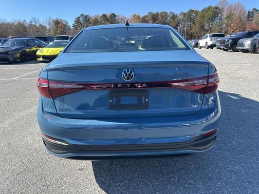 2025 Volkswagen Jetta 1.5T SE