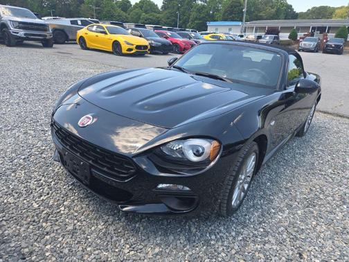 Forte Black Metallic 2018 FIAT 124 Spider Base