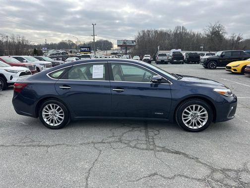 2018 Toyota Avalon Hybrid Limited