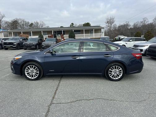 2018 Toyota Avalon Hybrid Limited