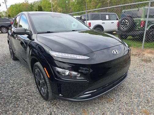 Abyss Black Pearl 2023 Hyundai KONA EV SE