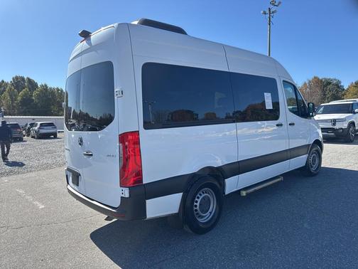 2022 Mercedes-Benz Sprinter 2500 Standard Roof