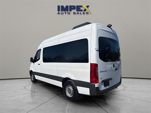 2022 Mercedes-Benz Sprinter 2500 Standard Roof