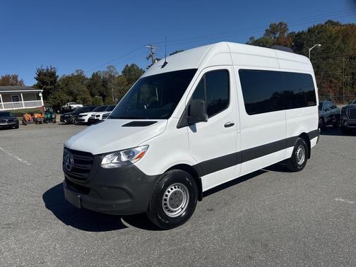 2022 Mercedes-Benz Sprinter 2500 Standard Roof
