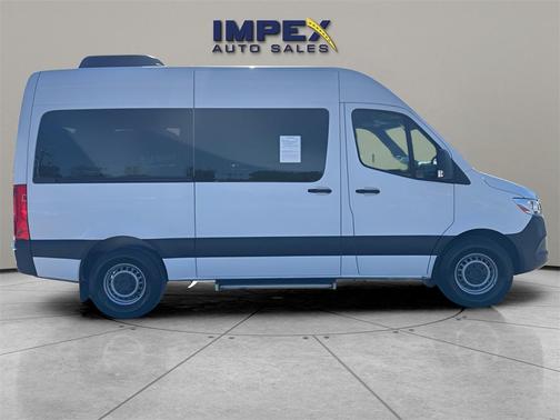 2022 Mercedes-Benz Sprinter 2500 Standard Roof