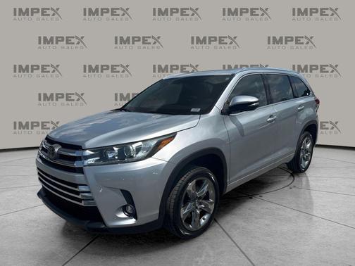 Celestial Silver Metallic 2019 Toyota Highlander Limited Platinum