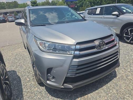 Celestial Silver Metallic 2019 Toyota Highlander Limited Platinum