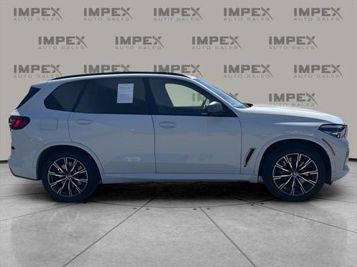 2022 BMW X5 M50i