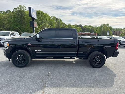 Diamond Black Crystal Pearlcoat 2020 RAM 2500 Limited Crew Cab 4x4 6'4' Box