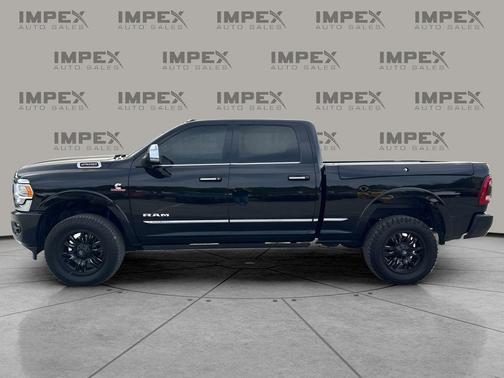 Diamond Black Crystal Pearlcoat 2020 RAM 2500 Limited Crew Cab 4x4 6'4' Box