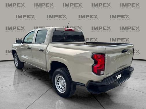 Sand Dune Metallic 2024 Chevrolet Colorado WT
