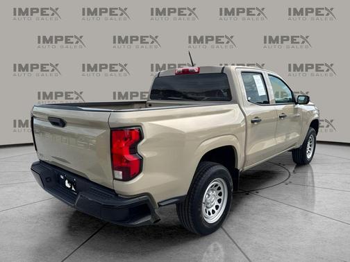 Sand Dune Metallic 2024 Chevrolet Colorado WT