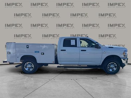 2024 RAM 2500 Tradesman Crew Cab 4x4 8' Box