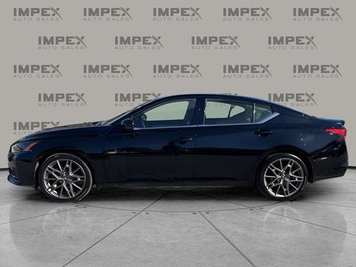 2023 Nissan Altima SR VC-Turbo FWD